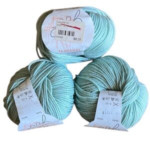 NEW GGH - 3 Balls Tajmahal Yarn Mint